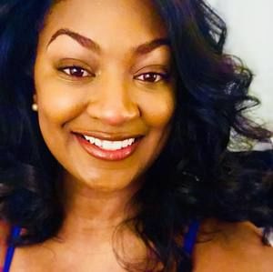 Meet your Posher, Tomeka